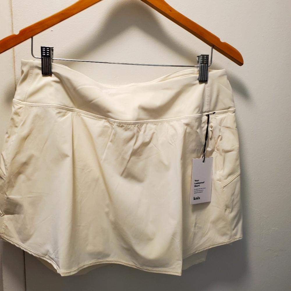 Women skort
